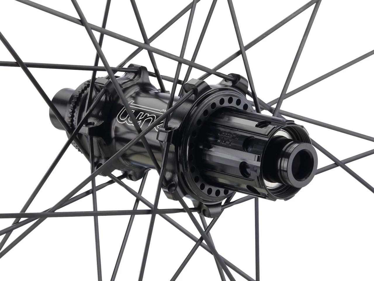 Tune Schwarzbrenner 20 Skyline Disc Center Lock Carbon 28" Laufrad – Bild 2